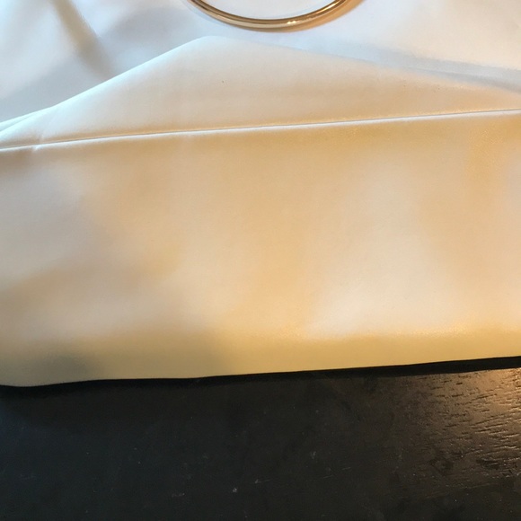 NWT White Cesca Crossbody Purse 👜❤️ - Picture 7 of 7